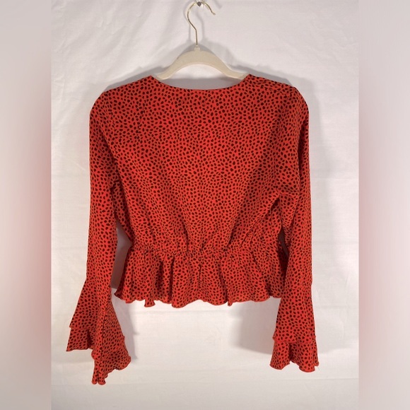 Nasty Gal Red/Black Dot Print Cropped Long Sleeve Blouse Top Women’s Size 6 - Picture 2 of 6